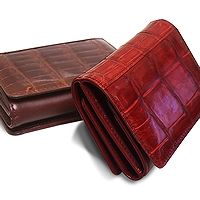クロコダイル本革コンパクト三つ折り財布＜携帯ストラップ付き＞